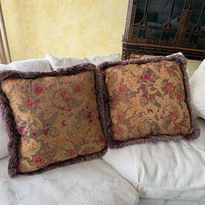 Ashford Court Gilded Throw Pillows & More (LR-BM)