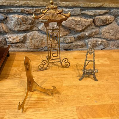 Variety of Ornate Stands incl. Bombay Company (D-BM)