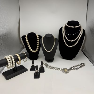 Delicate Pearl Accessories (ST-BM)