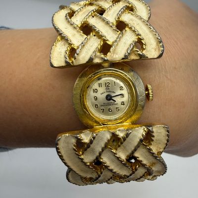 Helbros, Gobelin, and More Dainty Women’s Watches (ST-BR)