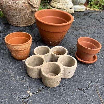 Thai Elephant Plant Pot & Various Terracotta Pots (DG-BM)