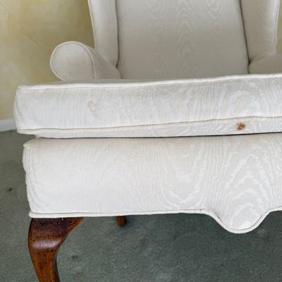 Queen Anne Style White Upholstered Wing Back Chair (LR-BM)