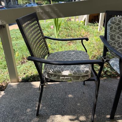 Two Aluminum Chairs & Table (H-MG)