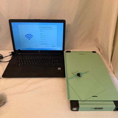 HP Laptop with 17” Screen & Stand (LR-MG)