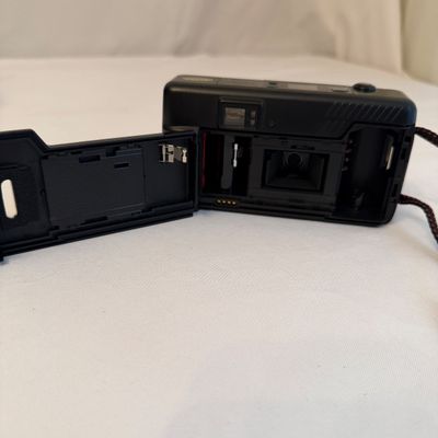 Nikon Zoom Touch 470 & Nikon Tele Touch 35MM Cameras With Carrying Cases (GB-MG)