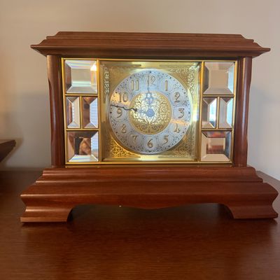 Ansonia Gold Medallion Mantel Clock (LR-MG)