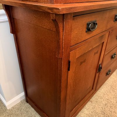 Broyhill Mission Style China Cabinet (DR-MG