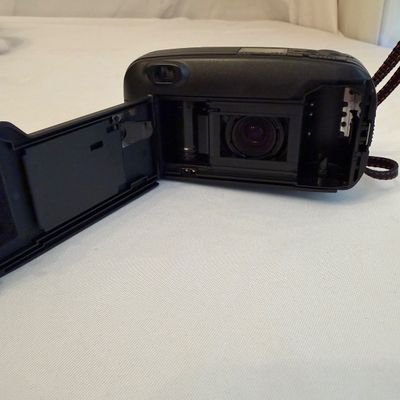 Nikon Zoom Touch 470 & Nikon Tele Touch 35MM Cameras With Carrying Cases (GB-MG)