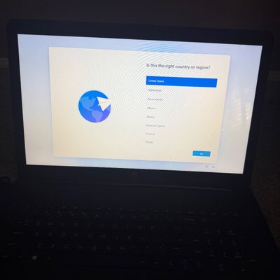 HP Laptop with 17” Screen & Stand (LR-MG)