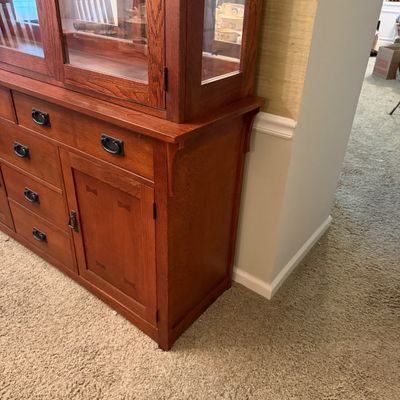 Broyhill Mission Style China Cabinet (DR-MG