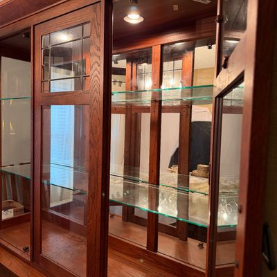 Broyhill Mission Style China Cabinet (DR-MG