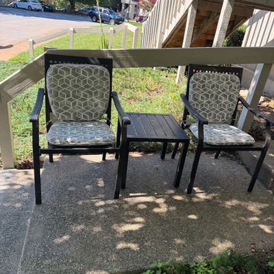 Two Aluminum Chairs & Table (H-MG)