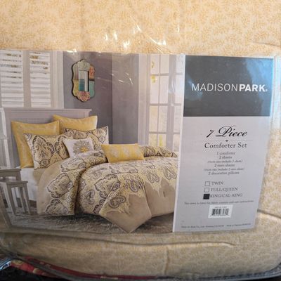 NIB Seven Piece Madison Park King Sized Comforter Set (GB-MG)