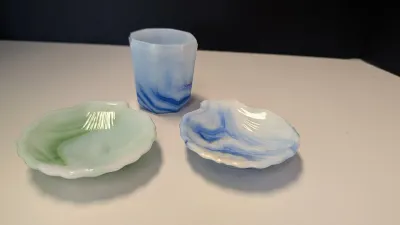 Vintage Akro Agate Glass Blue Swirl Milk Glass Slag Octagonal Faceted Cup & Shell Shaped Trinket Dishes