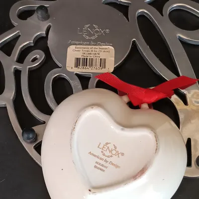 LOT 148: Lenox Holiday Trivet, Trinket Dish, Candle Lamp & Vase