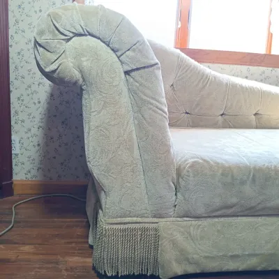 LOT 139: Victorian-Inspired Chaise Lounge Chair