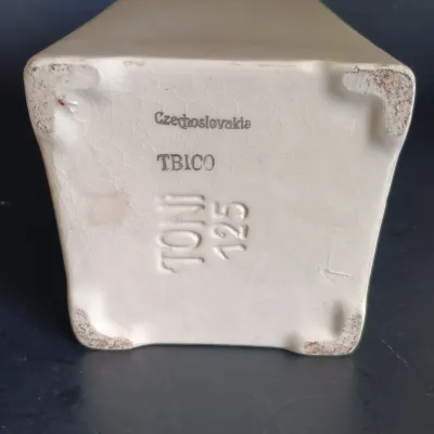LOT 21: TBICO Czechoslovakia Ceramic Kitchen Canisters