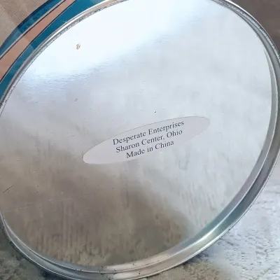 LOT 144: Beach-Themed Decor