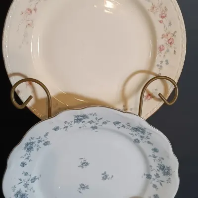 LOT 253: Miscellaneous Collection of Vintage and Contemporary China
