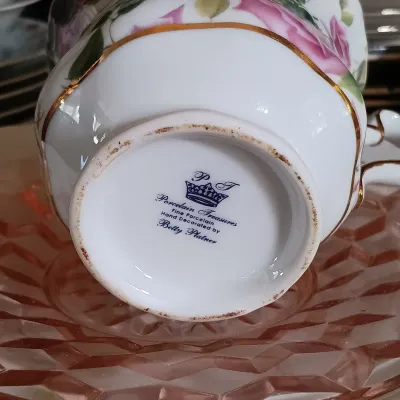 LOT 253: Miscellaneous Collection of Vintage and Contemporary China