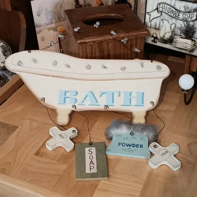 LOT 251: Bathroom Collection - Beaver Creek Outhouse Toilet Paper Holder, Wood Bathtub Sign & More