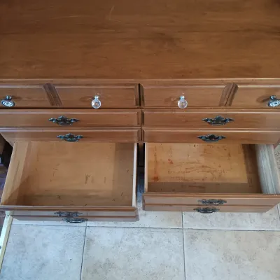 LOT 255: Sprague & Carleton Solid Maple Buffet Hutch