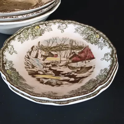 LOT 258: Johnson Brothers England 'The Friendly Village' China Collection