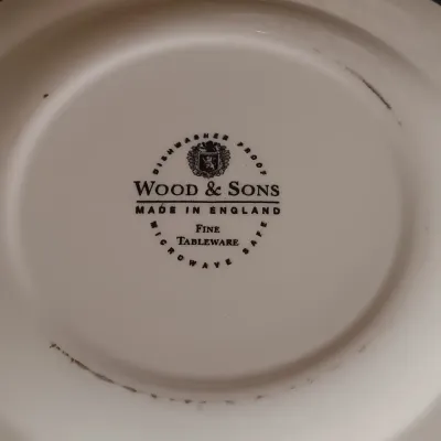 LOT 253: Miscellaneous Collection of Vintage and Contemporary China