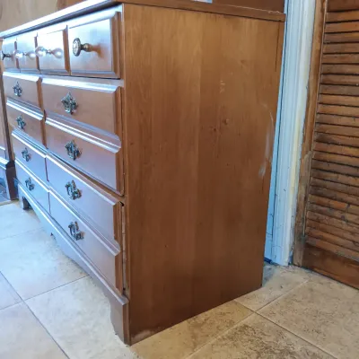 LOT 255: Sprague & Carleton Solid Maple Buffet Hutch