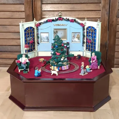 LOT 248: Mr Christmas Holiday Music Box & Gold Label Deluxe Music Box Carousel