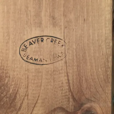 LOT 251: Bathroom Collection - Beaver Creek Outhouse Toilet Paper Holder, Wood Bathtub Sign & More