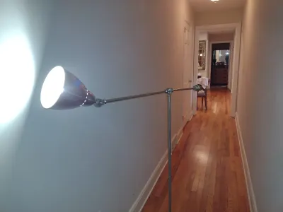 Metal Floor Lamp with Adjustable Height and Light Direction