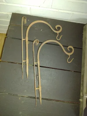 Two Pairs of Metal Architectural/Shelf Supports