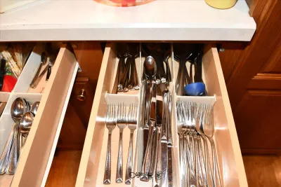 204 kitchen