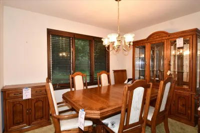 096 dining room