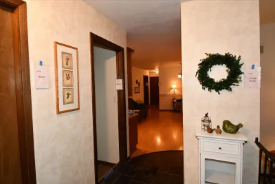 206 foyer