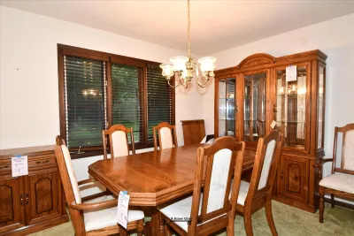 095 dining room