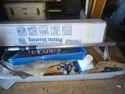 Sale Photo Thumbnail #415: Misc paint stuff