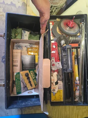 Sale Photo Thumbnail #450: 2 boxes
