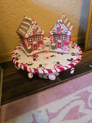 Sale Photo Thumbnail #353: With gingerbread houses