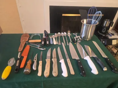Sale Photo Thumbnail #152: Assortment of utensils