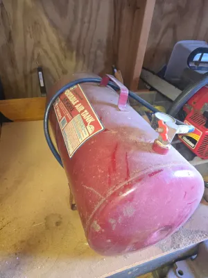 Sale Photo Thumbnail #483: 7 gallon