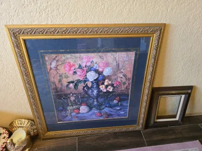 Sale Photo Thumbnail #358: Art-Art-38x38
Frame-18x15