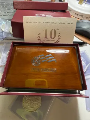 SCARCE PLATINUM 2007-W AMERICAN EAGLE 10TH ANNIVERSARY COIN SET 1-OUNCE PLATINUM TOTAL WEIGHT AS PICTURED.