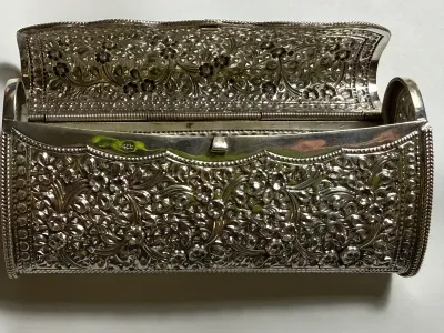 Vintage Never Used Superb Condition 175 Grams/6.1 Oz, Solid Sterling Silver .925 Purse/Clutch Handbag Oval/Round Repousse w/Flowers Style...