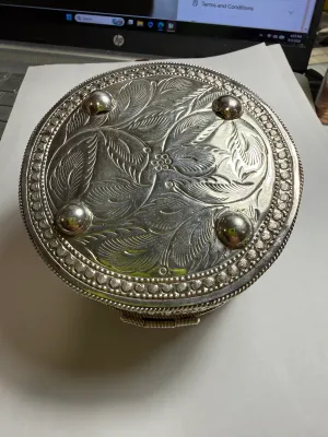 Vintage Never Used Superb Condition 259 Grams/9.16 Oz, Solid Sterling Silver .925 Purse/Bag Handbag 4" Diameter Round Repousse...