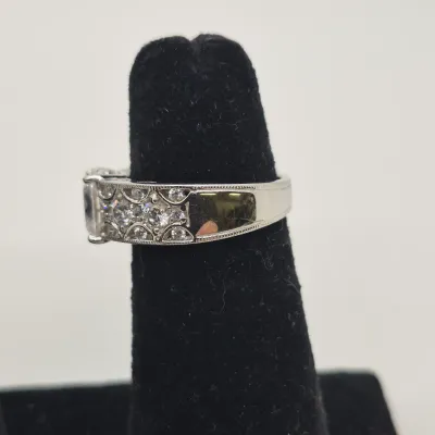 Sale Photo Thumbnail #407