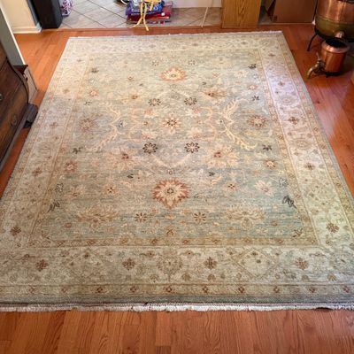 8’ x 10’ Blue Rug with Floral Motif (LR-BM)