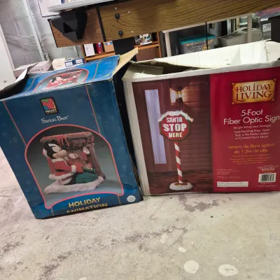 LOT 7B: "Santa Stop Here" 5-Ft Fiber Optic Sign & Mickey Holiday Animation