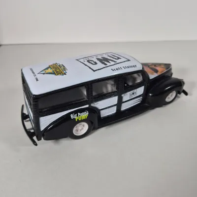 LOT 191Z: Vintage WWF Collection-Chris Jericho Autographs, Raw Magazines, Big Show Action Figure & More